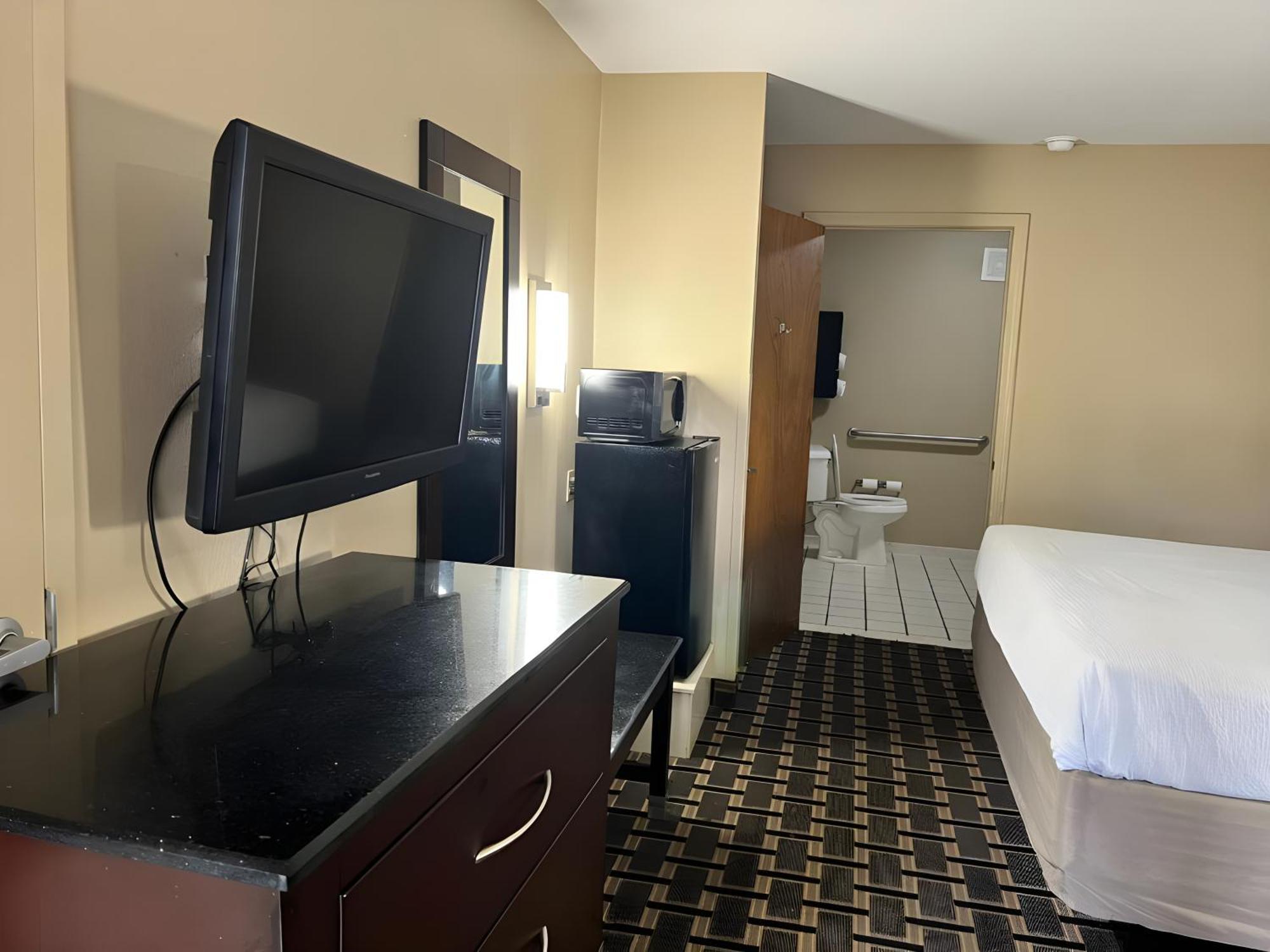 Days Inn & Suites By Wyndham Pine Bluff Exterior foto